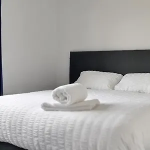  Apartment Shanti